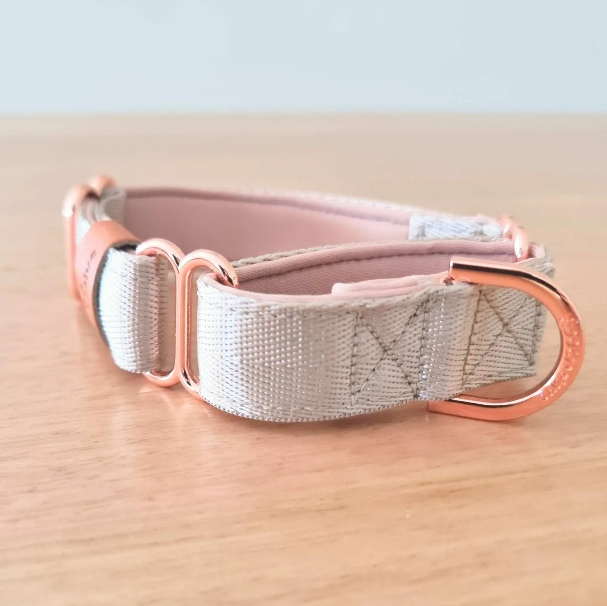 Beige martingale collar - Padded