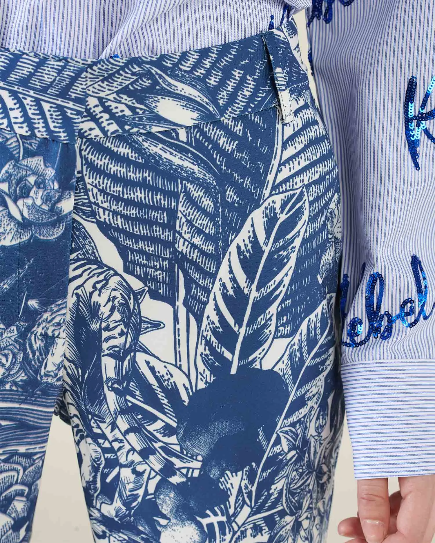 Floral pattern pants