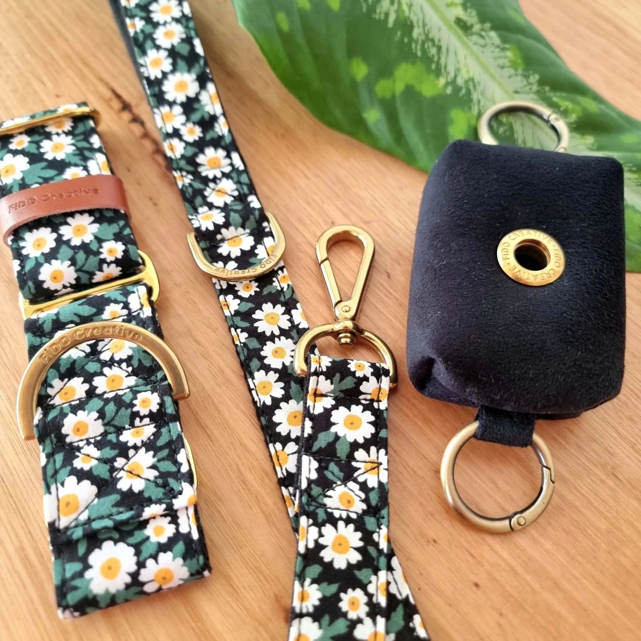 Green Daisy Martingale Collar