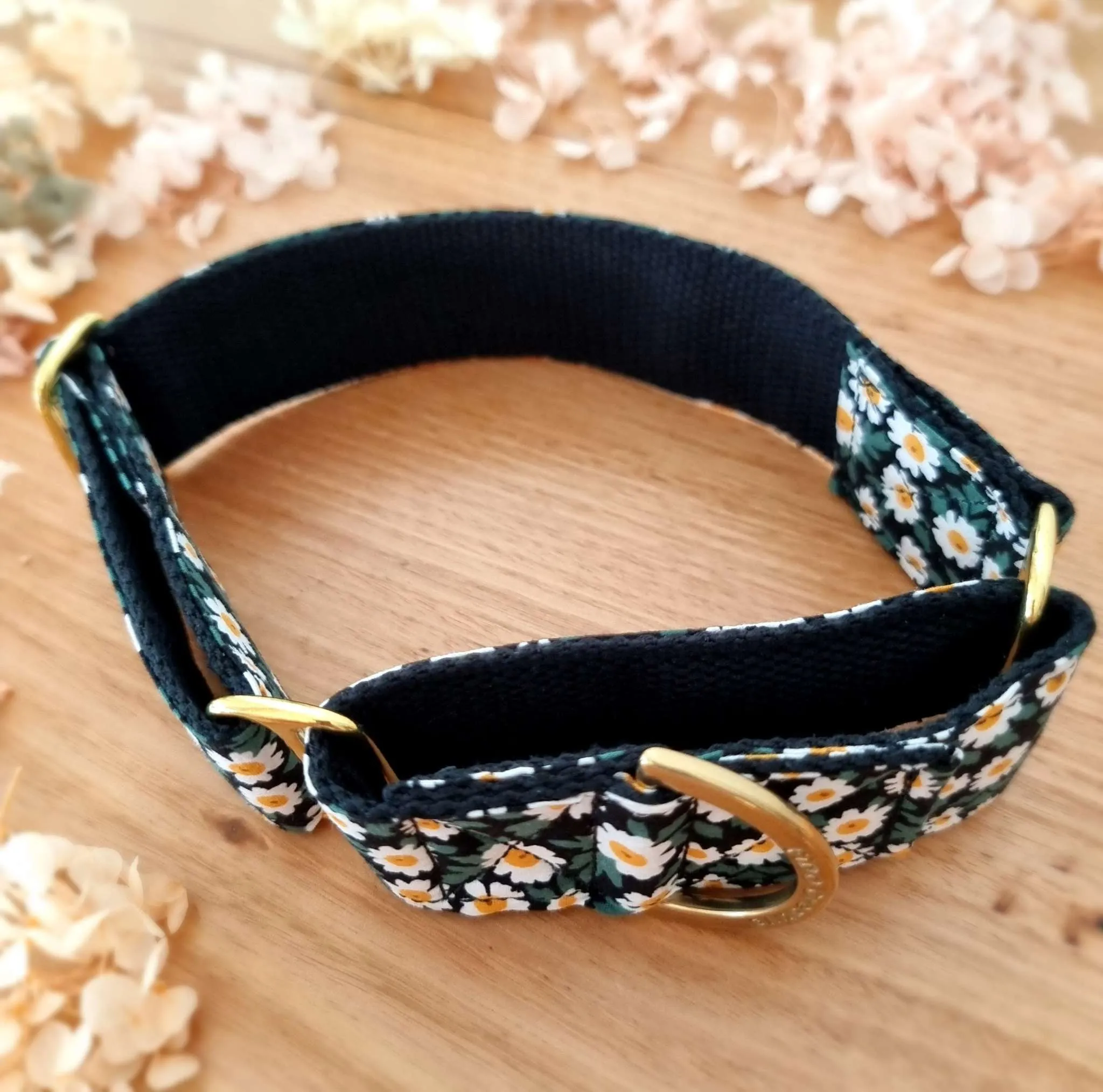 Green Daisy Martingale Collar