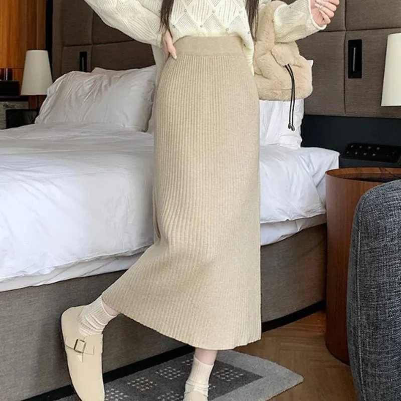 Ribbed Mid-Calf Skirt With High Waist