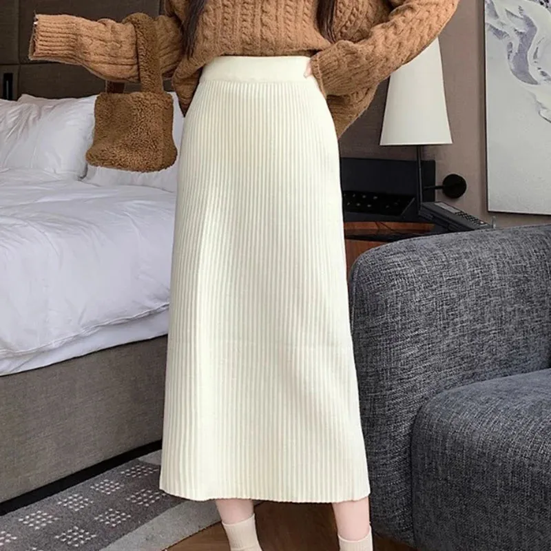Ribbed Mid-Calf Skirt With High Waist