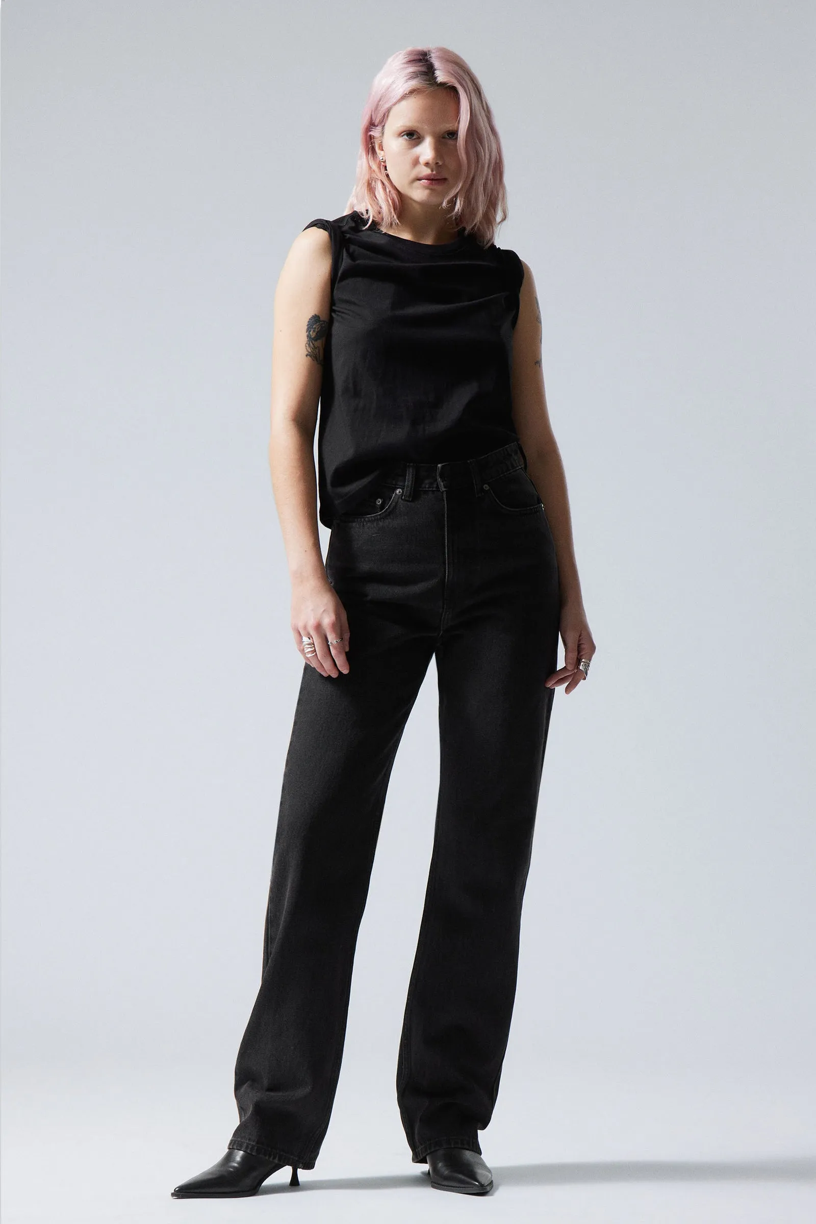 Rowe Extra High Waist Regular Fit Straight Leg Jeans In Echo Black