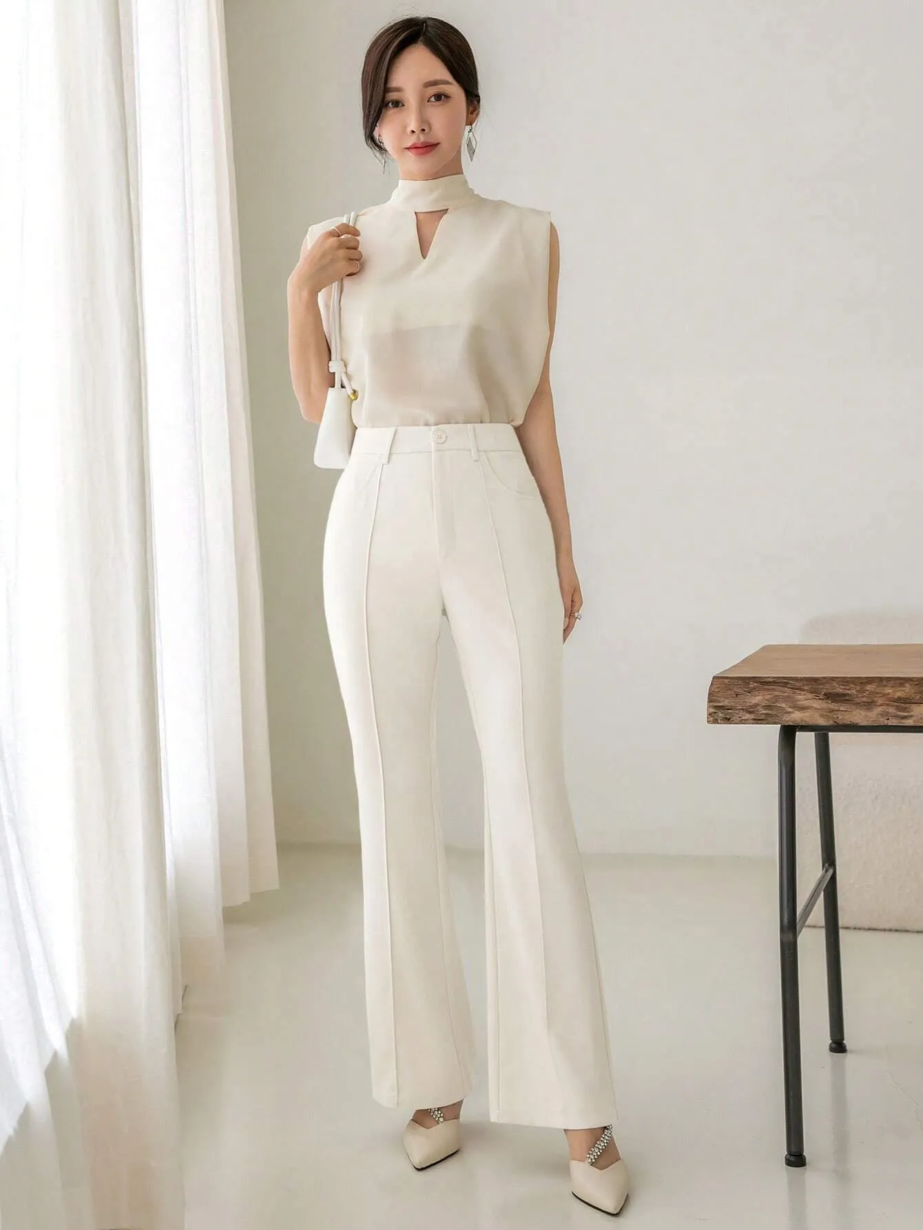 SHEIN DAZY Women Elegant Casual Solid Color Flared Trousers