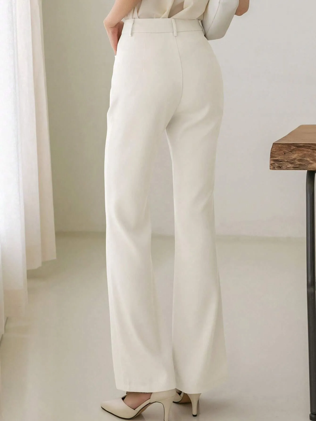 SHEIN DAZY Women Elegant Casual Solid Color Flared Trousers