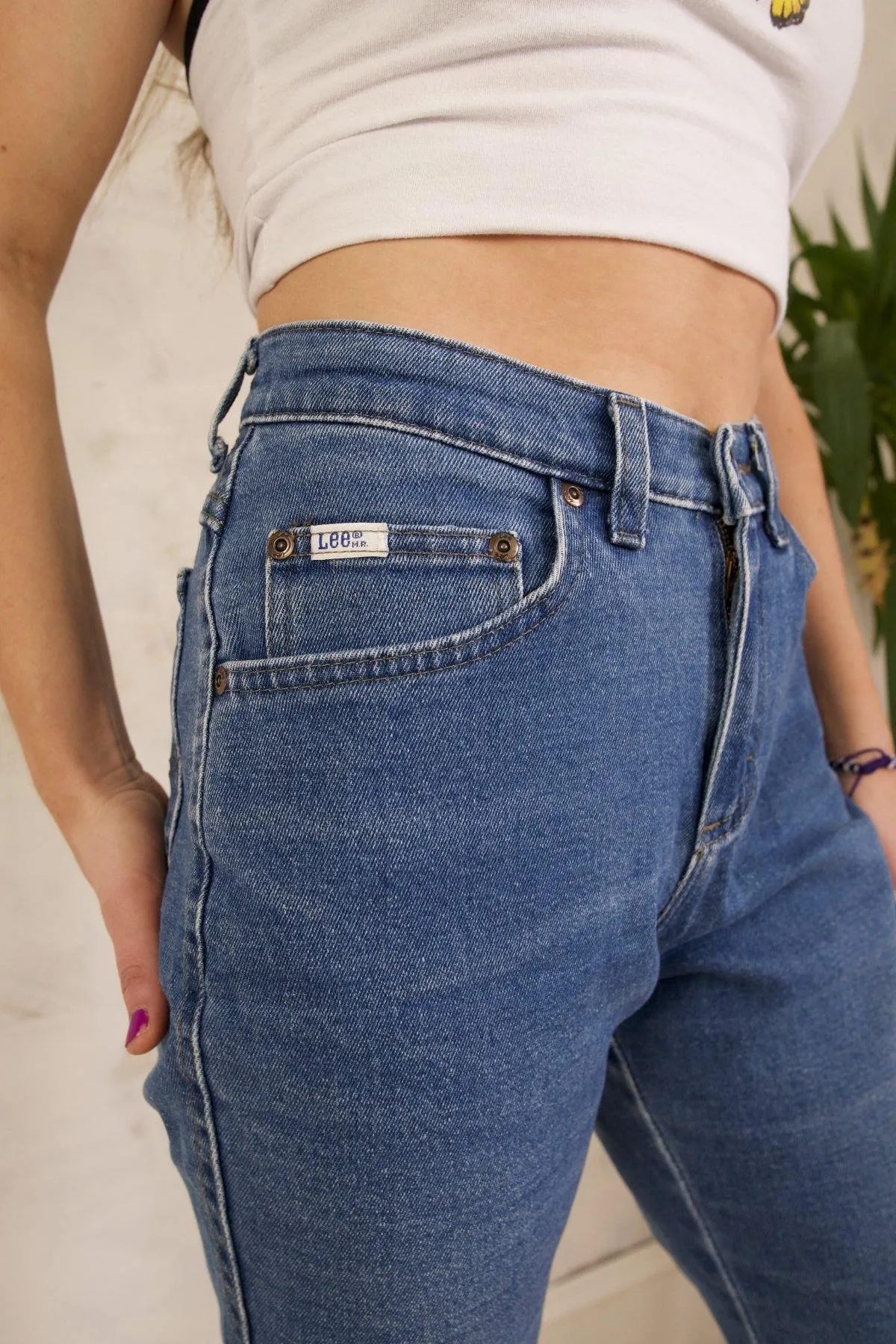 Vintage Lee Medium Wash Jeans - 27" Waist