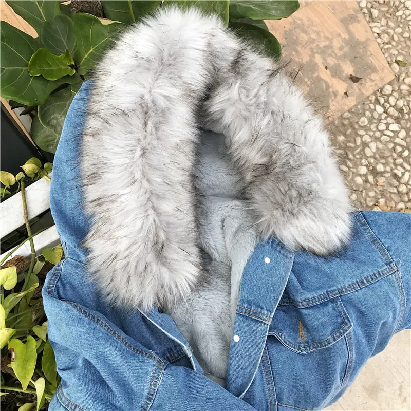 Women's Autumn/Winter Warm Hooded Denim Jacket With Fur On Hood